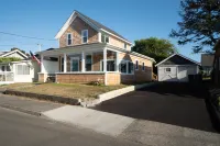 Charming Retreat with Outdoor Seating and BBQ - Gorgeous Coastal Escape