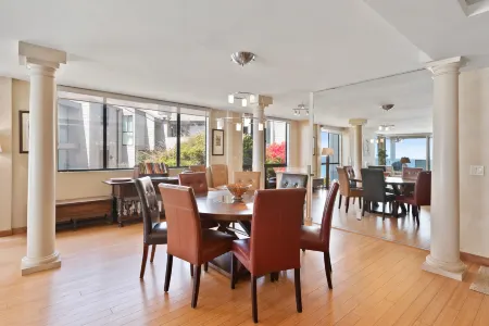 Panoramic Ocean Views and Beach Access - Exquisite Coastal Retreat