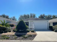 Lanai and Patio Dining - Charming Stylish Getaway