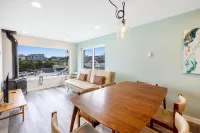 Lovely ocean-view cottage next to Nye Beach access - EV charger on-site