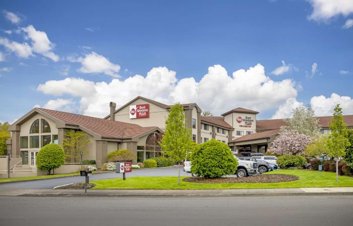 Best Western Plus Mill Creek Inn