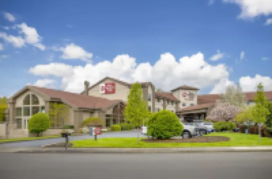 Best Western Plus Mill Creek Inn Hotels in 