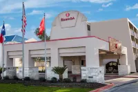 Ramada by Wyndham Austin South فنادق في أوستين
