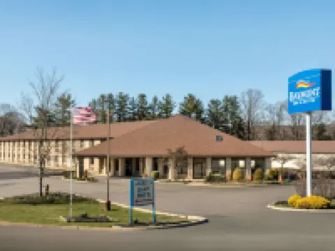 Baymont by Wyndham Logan Hotels in Hocking County