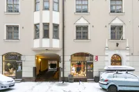 2Ndhomes Bright & Spacious 5Br Apartment - Homestays