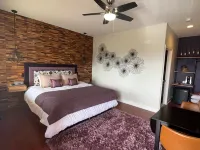 The Guesthouse at the Lonely Oak Hotels in Llano County