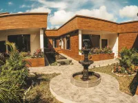 Toucan Platinum Suites Aparthotel