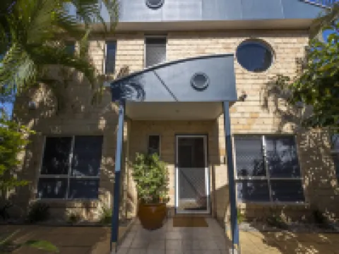 Beachhouse Bed and Breakfast Hotels in Redcliffe