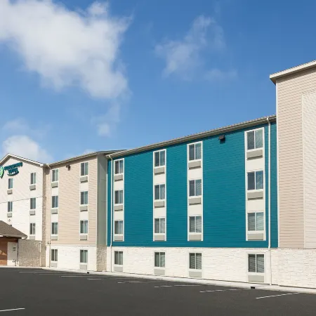 WoodSpring Suites Lackland Near Sea World Отели рядом с достопримечательностью «Аквапарк Акватика в Сан-Антонио»