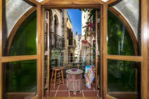 Ifigenia Rooms Studios - romantici