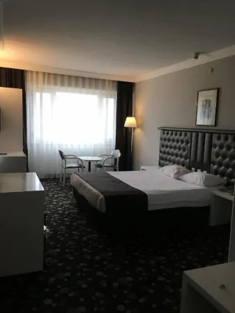 Hotel Eken Prestige Отели в г. Эрдек