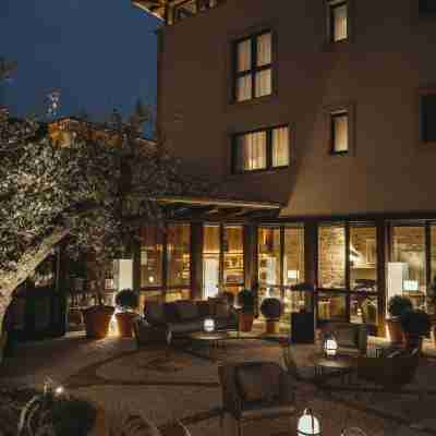 Santa María Briones Hotel Exterior