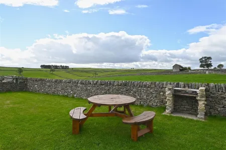 Rope Makers Croft Отели в г. Литтон