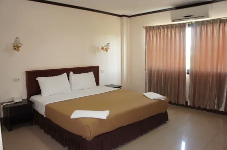 Chaleunehoung Hotel