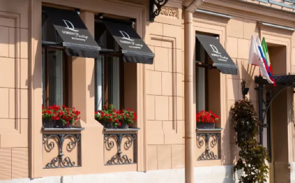 Domina Hotel St. Petersburg (Домина Санкт-Петербург) Отели рядом с достопримечательностью «Петропавловская крепость»