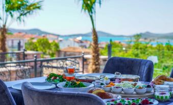 Cunda Ömer Ağa Konağı