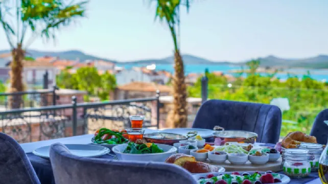 Cunda Ömer Ağa Konağı