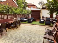Castle Lodge Guest House 86-88 Sheil Rd L6 3AF