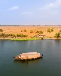 Spice Coast Cruises CGH Earth-Houseboat Hotels in Muhamma