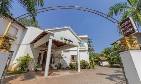 Treebo Sadhoo Heritage