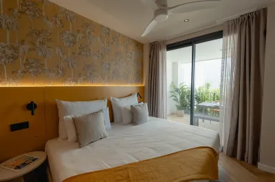 Niu Line Hotels near Playa El Xarco - Villajoyosa