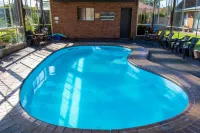 Arkana Motor Inn & Terrace Apartments - piscine