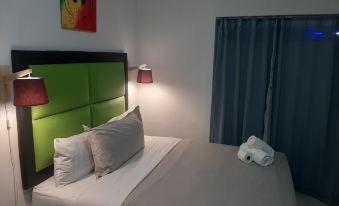 Monument Western Guesthouse