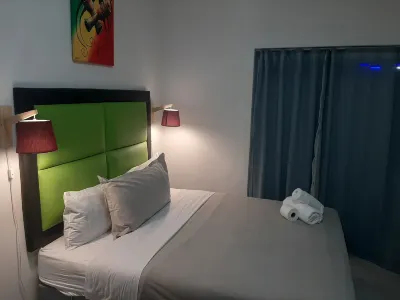 Monument Western Guesthouse Hotels near Nelson Mandela Bay Stadium