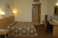 Adi Hotel - Parvekkeita