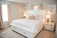 Beautifully Remodeled 3-Bedroom Cozy Home!!