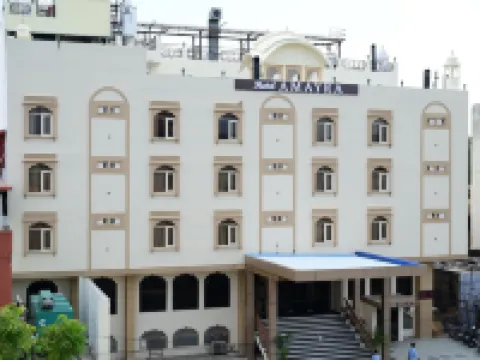Hotel Amayra Hotels near The Palace Atelier