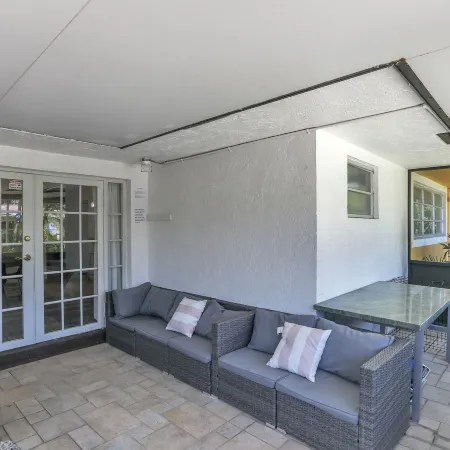 Miabella of Hollywood 3 Bedroom Home by RedAwning