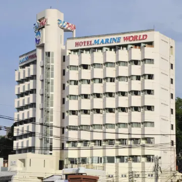 Hotel Marine World Отели рядом с достопримечательностью «Голландские Склоны»