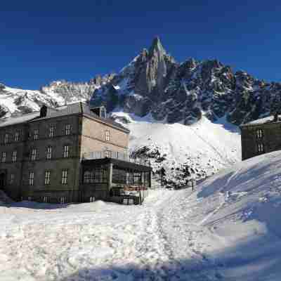 Refuge du Montenvers Hotel Exterior