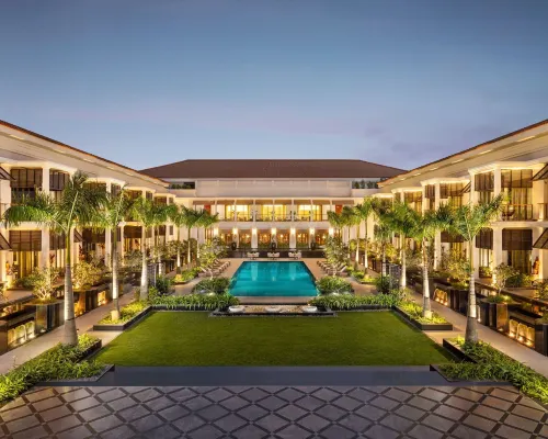 Taj Taal Kutir Hotels near Millenium Park