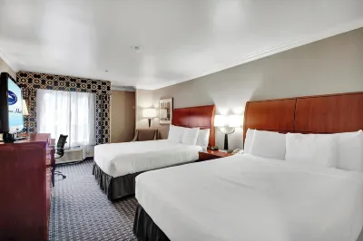 Best Western Plus Marina Shores Hotel Отели в г. Дана-Поинт