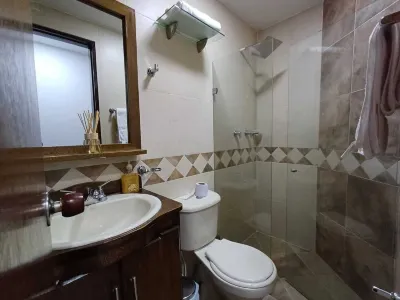 Apartamento布里薩康佩斯特雷 鄰近Calcetería Number One的酒店