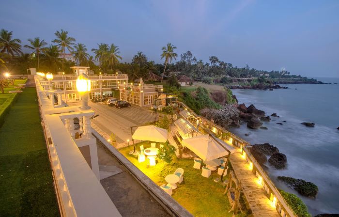 State Beach Resort & Spa