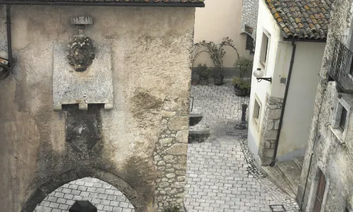 섹스탄티오 알베르고 디푸조