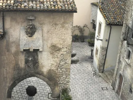 Sextantio Albergo Diffuso Отели в г. Сан-Деметрио-не-Вестини