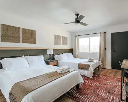 Grey Pine Lodge Hotels in Augusta County