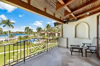 Upscale Two-Bedroom Condo in Playa Flamingo with Beautiful Oceanfront Views - Scenic