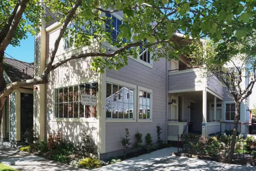 Hotel Mac Hotels in Richmond