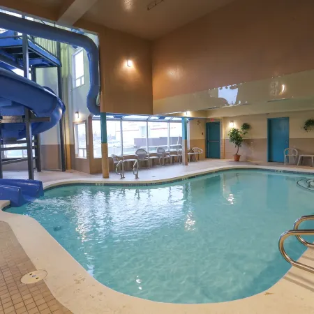 PRAIRIE CREST CALGARY AIRPORT by IHG