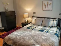 North London Apartment - Edmonton 鄰近帕默斯格林的酒店