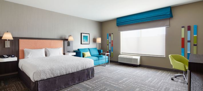 Hampton Inn & Suites Chicago Waukegan Hotels in Lake County