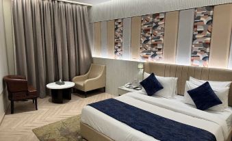 Chinmay Hotel & Resort