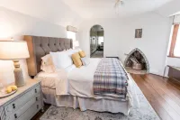 Hummingbird Estate Wine & Suites