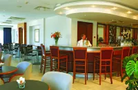 Cynthiana Beach Hotel - bar