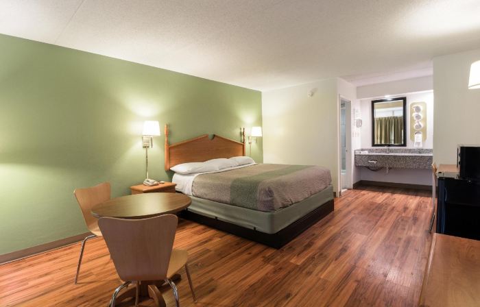 Motel 6 Pulaski, TN